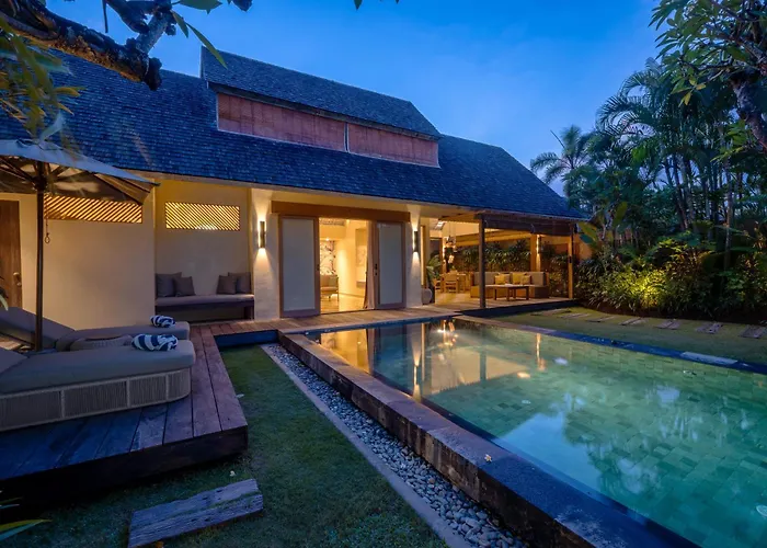 Space Bali Villa *