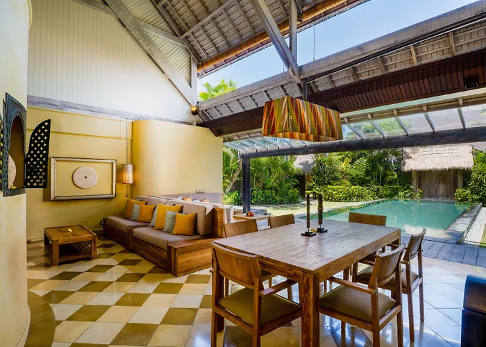 Space Bali Villa *
