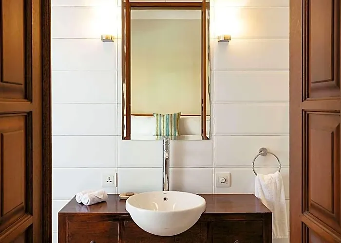 Space Bali Villa *